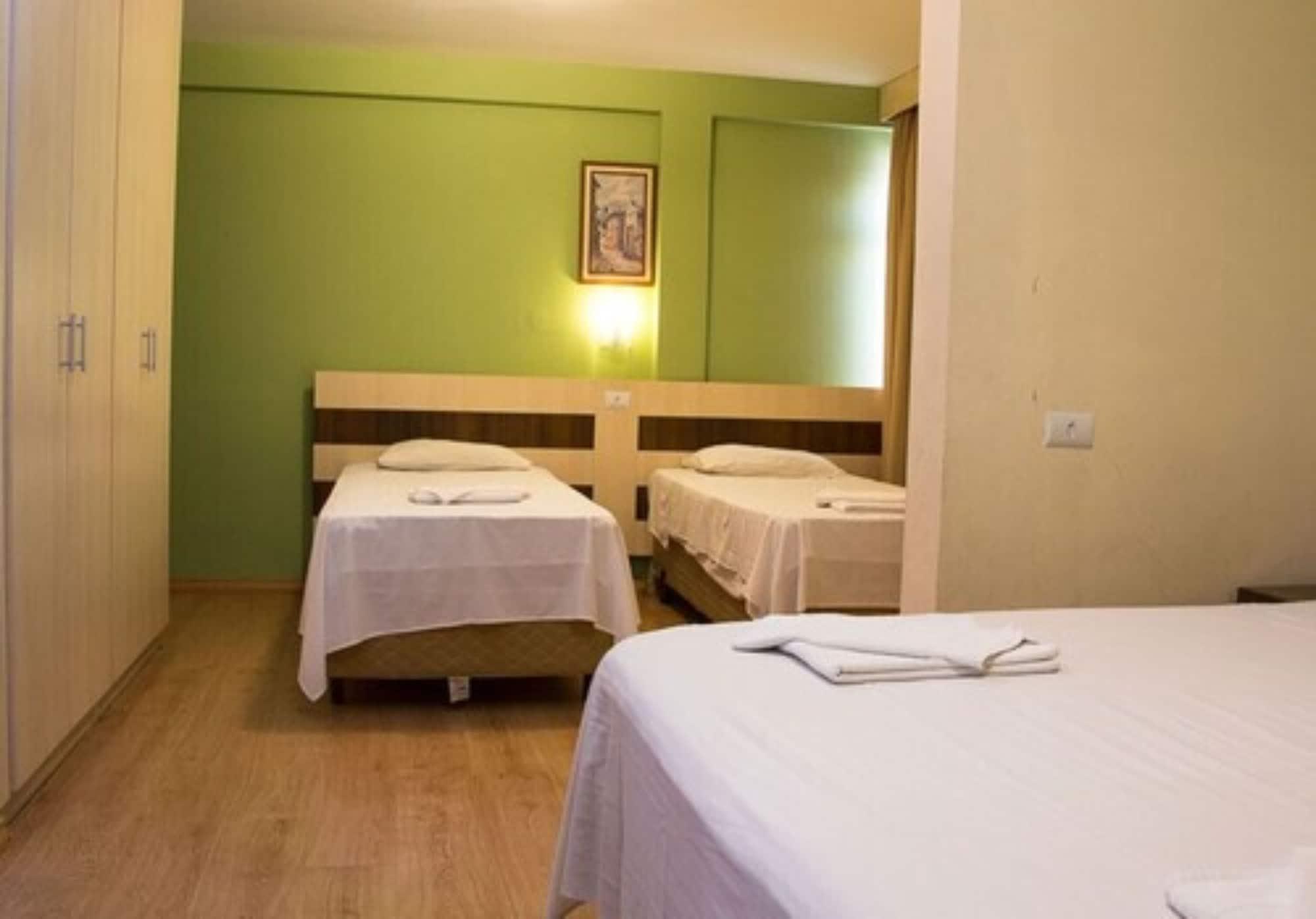 Rede Andrade Mercado Hotel Curitiba Eksteriør billede